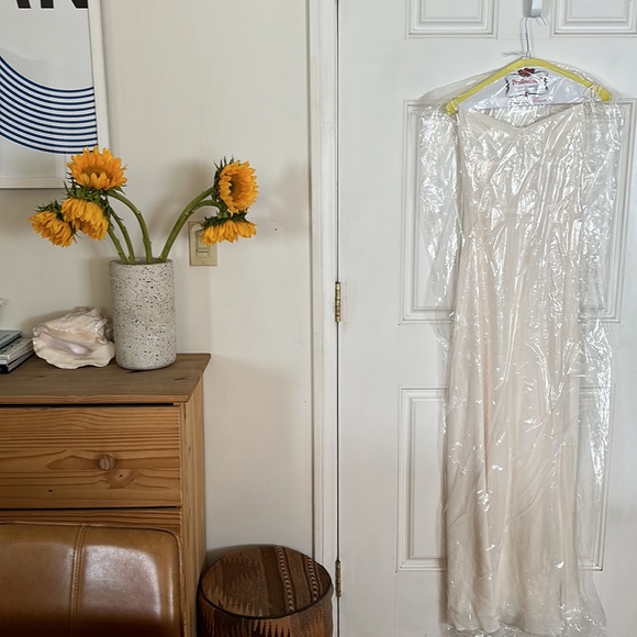 Reformation Melita Dress - Picture 3 of 4